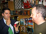 Javier Romero (editor de Stardust) y Juan Escarlata (propietario de Estudio en Escarlata)